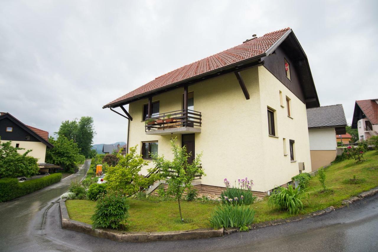Apartma Ela Apartment