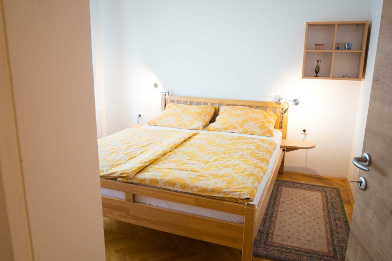 Apartment Apartma Ela