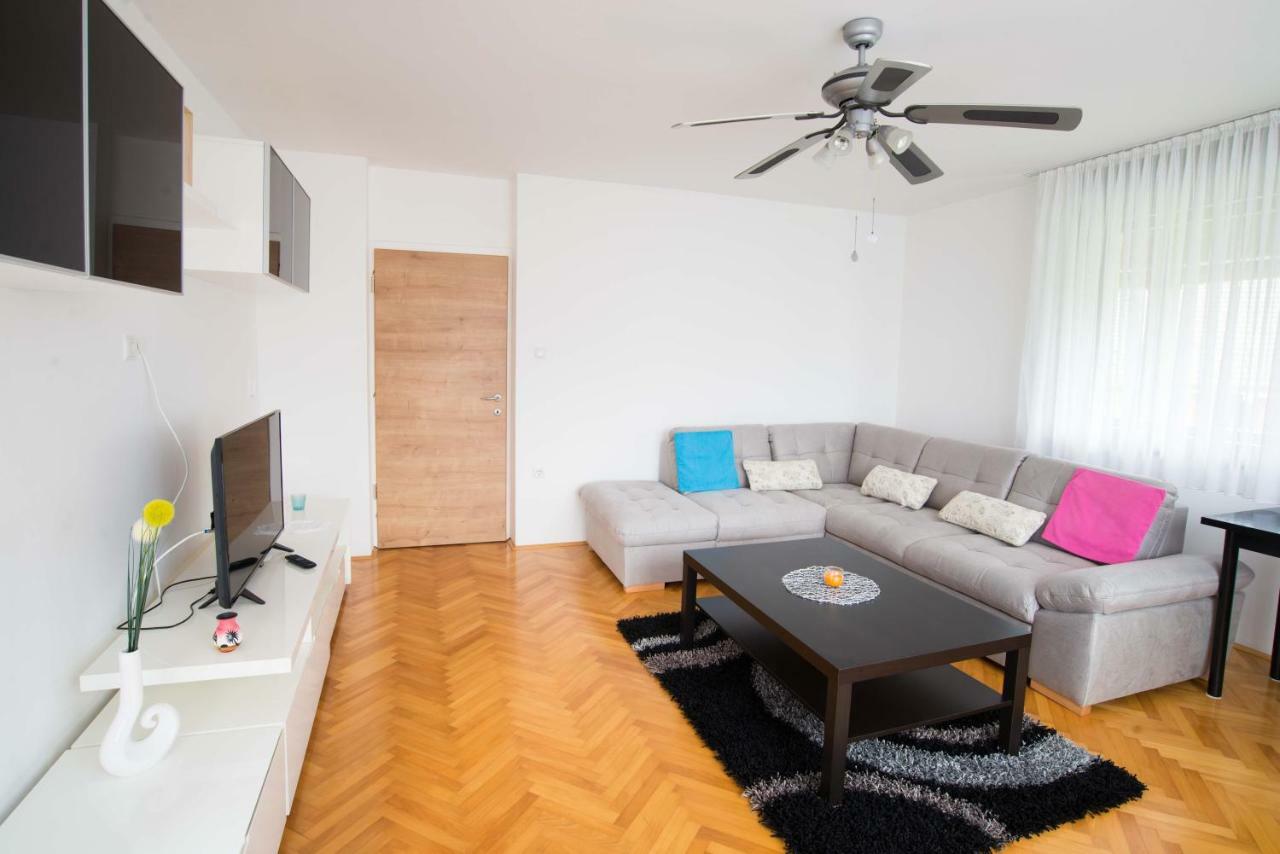 Apartment Apartma Ela